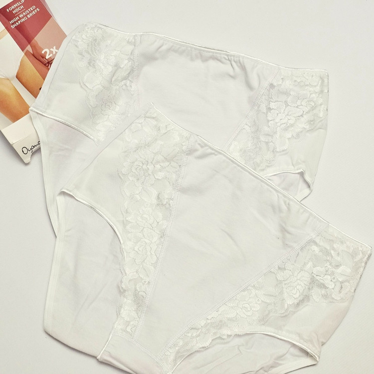 شورت سفید عروس