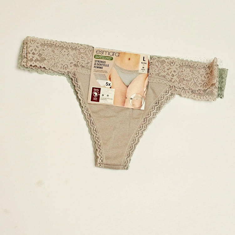 شورت زنانه اسمارا آلمان